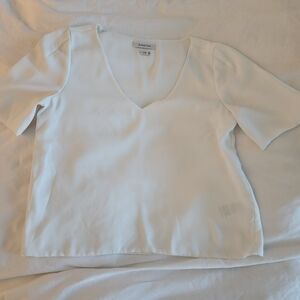 Babaton, White V-Neck Short Sleeve Top